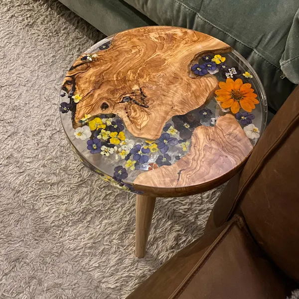 Premium Olive Wood for Resin Flower Table – Stunning Craftsmanship