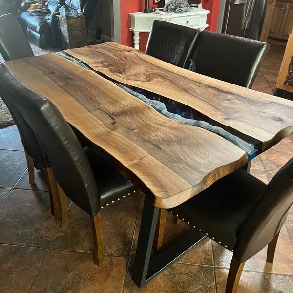 Stunning Custom Resin Table Experience